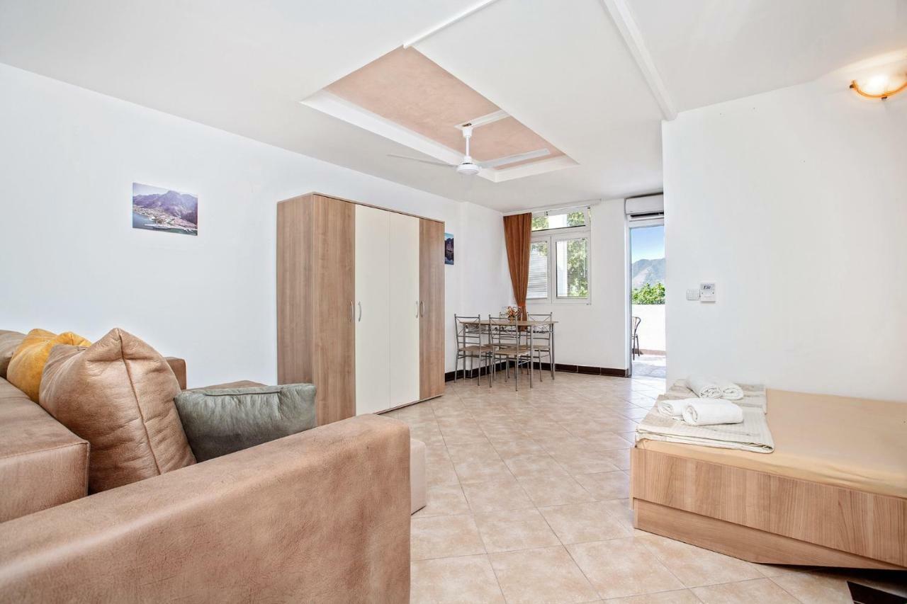 Apartments Villa Popovic Cattaro Esterno foto