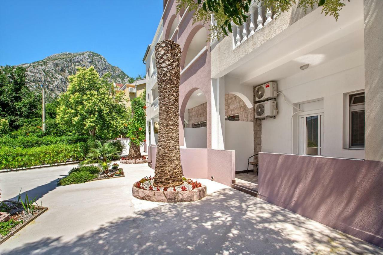 Apartments Villa Popovic Cattaro Esterno foto